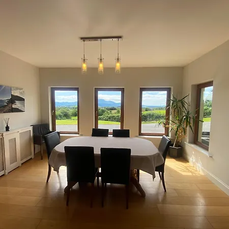 Summer Hill - Spectacular Panoramic And Mountain Views *