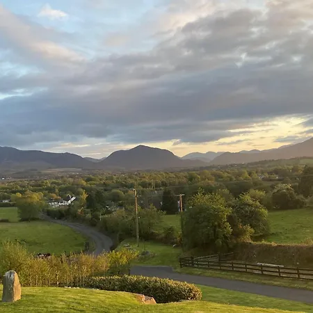 Summer Hill - Spectacular Panoramic And Mountain Views Holiday home Killarney